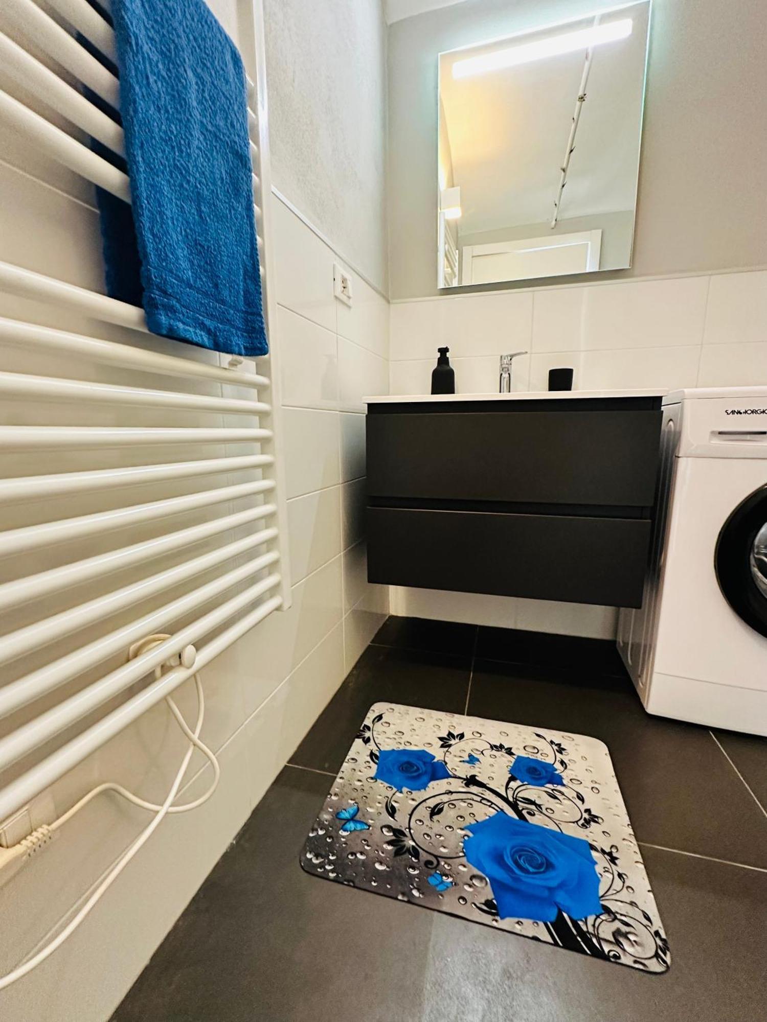 Butterfly House Apartment La Spezia Bagian luar foto